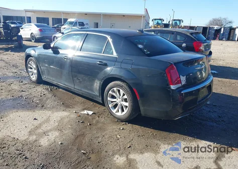 2015 Chrysler 300 Limited z USA, uszkodzony, nr VIN 2C3CCAAG9FH904184